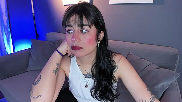 flower smith  online show from November 20, 11:43 am