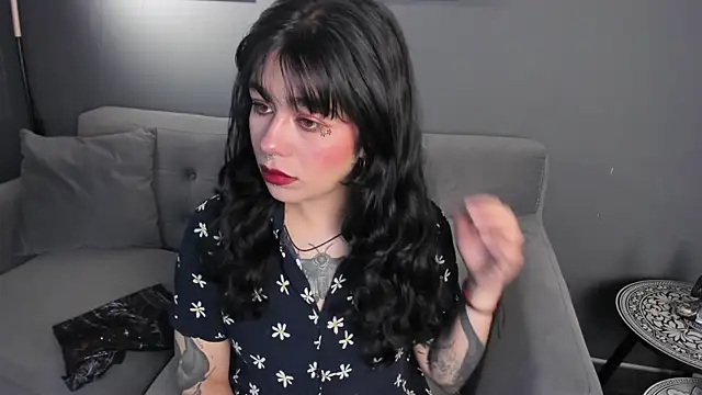 flower smith  online show from December 3, 11:41 am