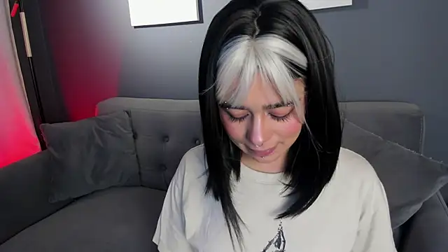 flower smith  online show from February 18, 11:50 am