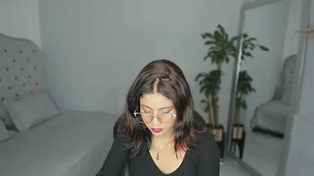 Julieth brown  online show from September 11, 3:39 am