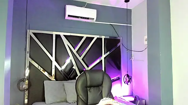 Julieth brown  online show from September 27, 8:47 pm