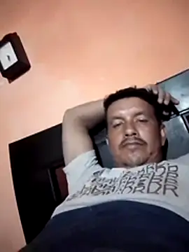 colombiano198720 online show from December 2, 12:27 am