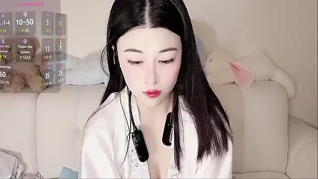 LuLu-Moon online show from October 20, 8:31 pm