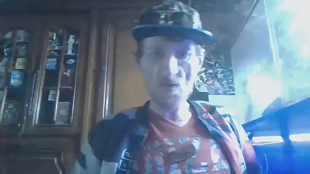 zipmantoof online show from September 16, 3:46 pm