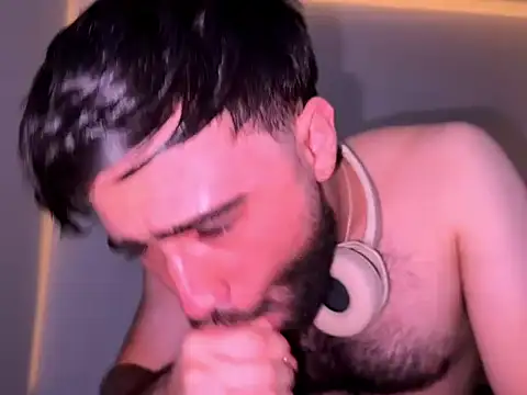 zack sullivan22 online show from October 2, 2:29 am