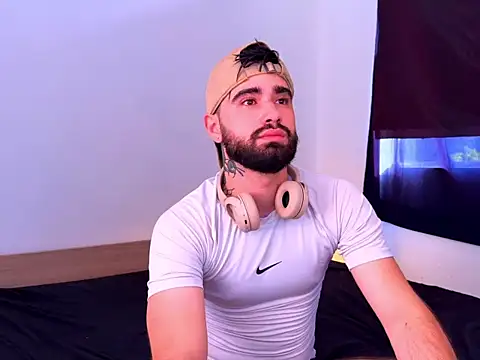 zack sullivan22 online show from October 11, 9:35 pm