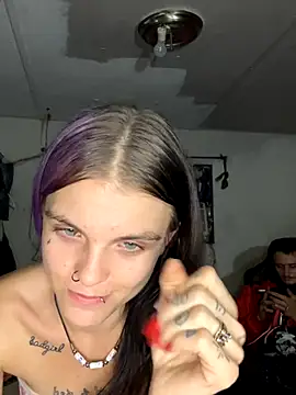 ittybittymeryssa online show from December 2, 11:45 pm