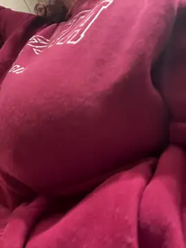 Snapshot of AliceCurlyX chatting on November 28, 7:55 am AliceCurlyX online show from November 28, 7:55 am