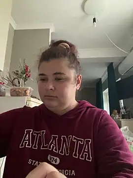 Snapshot of AliceCurlyX chatting on December 3, 10:24 am AliceCurlyX online show from December 3, 10:24 am