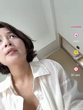 A girla online show from June 3, 7:11 am