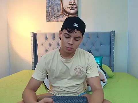 stewart mateo  online show from October 4, 1:58 am