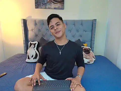 stewart mateo  online show from October 10, 1:59 am