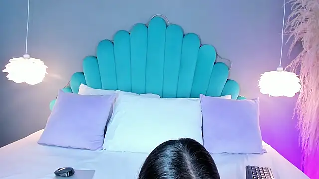 AlassiaHocthner online show from September 26, 11:58 am