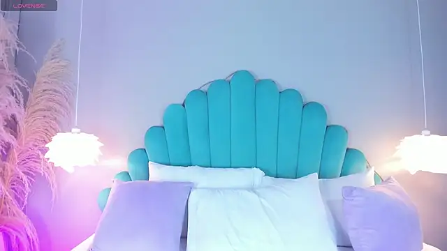 AlassiaHocthner online show from November 12, 11:43 am