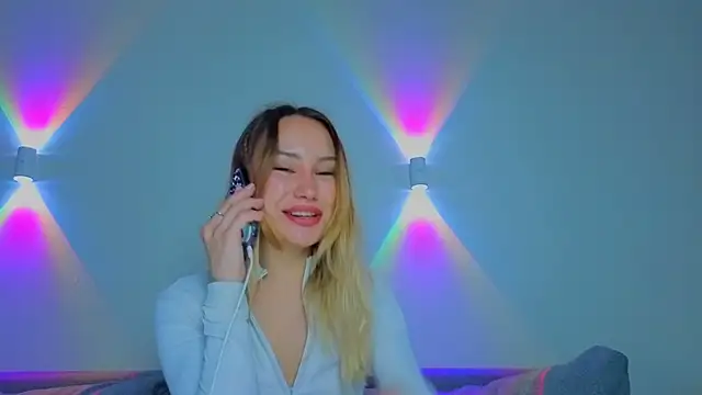 Snapshot of baobei03 chatting on April 5, 5:04 am baobei03 online show from April 5, 5:04 am