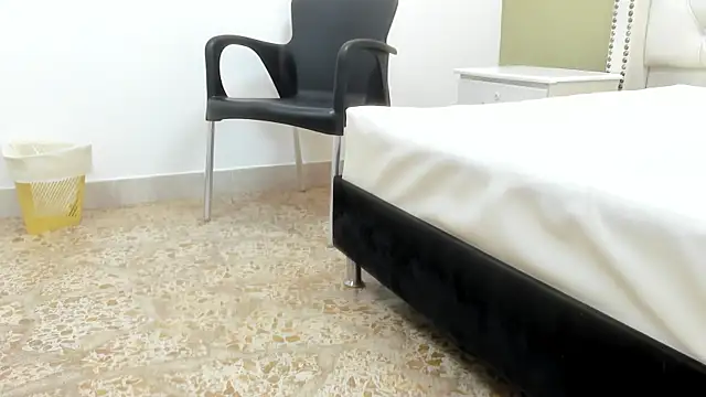 DOUGLAS 099 online show from October 4, 4:10 am