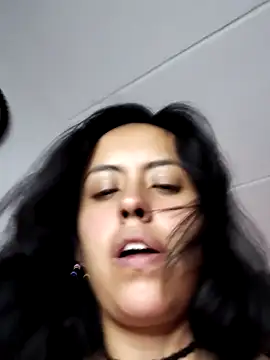 Snapshot of Queen_Ashly chatting on April 12, 3:22 am Queen Ashly online show from April 12, 3:22 am