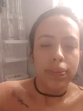 Snapshot of Queen_Ashly chatting on April 19, 8:44 pm Queen Ashly online show from April 19, 8:44 pm