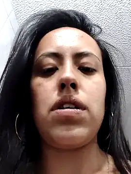 Snapshot of Queen_Ashly chatting on May 31, 10:22 pm Queen Ashly online show from May 31, 10:22 pm