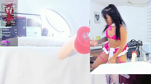 Snapshot of Rosy_Emely chatting on October 4, 9:40 am Rosy Emely online show from October 4, 9:40 am