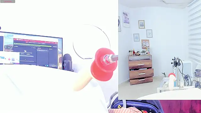 Snapshot of Rosy_Emely chatting on October 22, 9:31 am Rosy Emely online show from October 22, 9:31 am