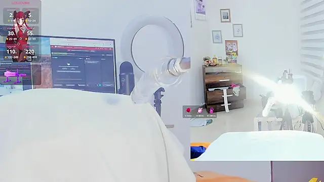 Snapshot of Rosy_Emely chatting on October 27, 9:24 am Rosy Emely online show from October 27, 9:24 am