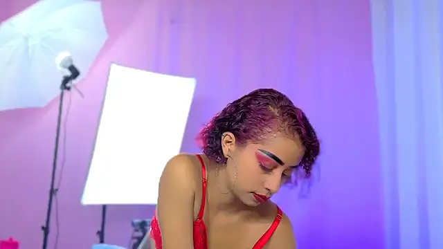 Gabriela Reyes online show from February 10, 3:49 pm