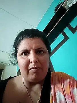 Snapshot of Jann_Riya333 chatting on October 6, 4:21 am Jann Riya333 online show from October 6, 4:21 am