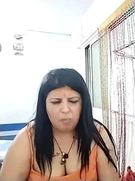Snapshot of Jann_Riya333 chatting on February 15, 8:35 am Jann Riya333 online show from February 15, 8:35 am