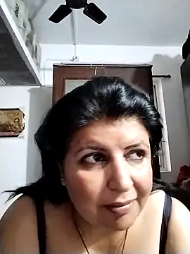Snapshot of Jann_Riya333 chatting on February 17, 6:03 pm Jann Riya333 online show from February 17, 6:03 pm