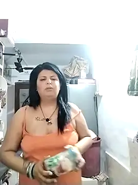 Snapshot of Jann_Riya333 chatting on March 10, 4:17 am Jann Riya333 online show from March 10, 4:17 am