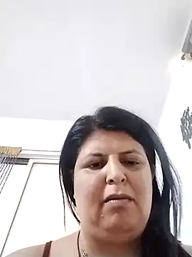 Snapshot of Jann_Riya333 chatting on April 3, 3:04 am Jann Riya333 online show from April 3, 3:04 am