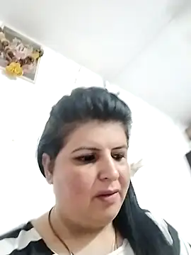 Snapshot of Jann_Riya333 chatting on April 9, 12:54 pm Jann Riya333 online show from April 9, 12:54 pm