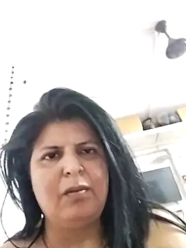 Snapshot of Jann_Riya333 chatting on April 16, 3:24 pm Jann Riya333 online show from April 16, 3:24 pm