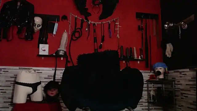 Snapshot of Miss_Mirandaa chatting on October 5, 9:45 pm Miss Mirandaa online show from October 5, 9:45 pm