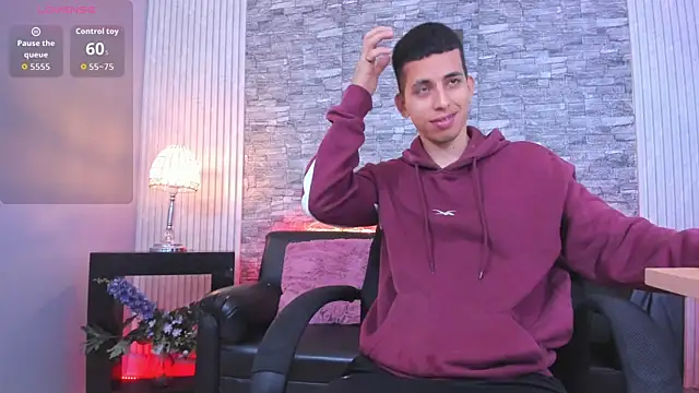 Snapshot of Alexander_gold chatting on October 16, 2:07 pm Alexander gold online show from October 16, 2:07 pm