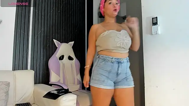 Gabrielaa Miller  online show from November 18, 7:29 pm