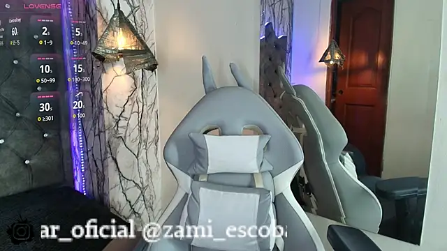 Snapshot of Zami_Escobar_of chatting on October 3, 7:22 pm Zami Escobar of online show from October 3, 7:22 pm