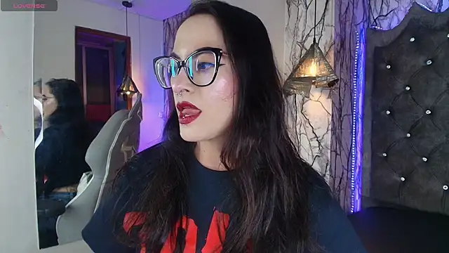 Snapshot of Zami_Escobar_of chatting on October 6, 7:33 pm Zami Escobar of online show from October 6, 7:33 pm