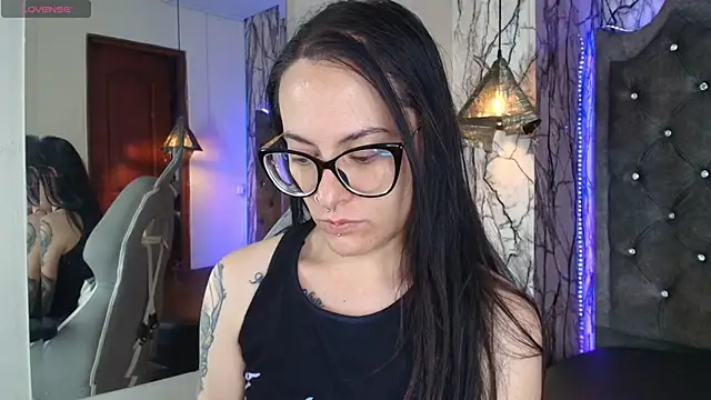 Snapshot of Zami_Escobar_of chatting on October 8, 7:22 pm Zami Escobar of online show from October 8, 7:22 pm