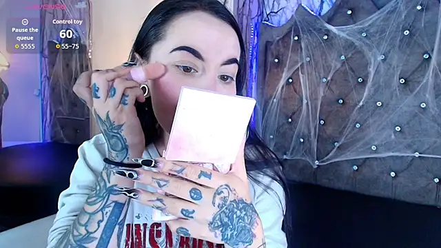 Snapshot of Zami_Escobar_of chatting on October 21, 6:52 pm Zami Escobar of online show from October 21, 6:52 pm