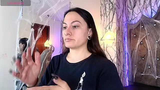 Snapshot of Zami_Escobar_of chatting on October 28, 6:10 pm Zami Escobar of online show from October 28, 6:10 pm