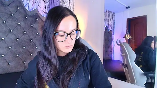 Snapshot of Zami_Escobar_of chatting on November 15, 6:59 pm Zami Escobar of online show from November 15, 6:59 pm