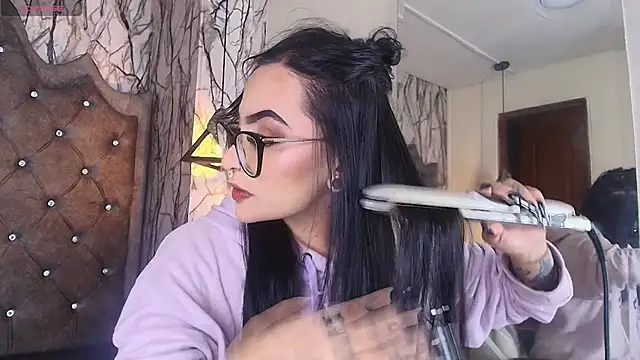 Snapshot of Zami_Escobar_of chatting on November 25, 5:13 pm Zami Escobar of online show from November 25, 5:13 pm