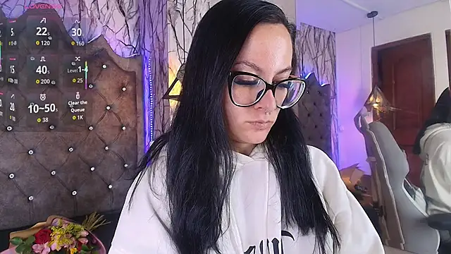 Snapshot of Zami_Escobar_of chatting on November 28, 6:32 pm Zami Escobar of online show from November 28, 6:32 pm