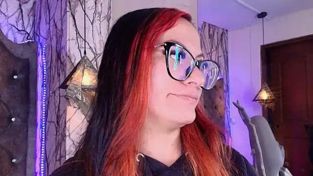 Snapshot of Zami_Escobar_of chatting on February 25, 6:28 pm Zami Escobar of online show from February 25, 6:28 pm