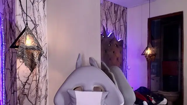 Snapshot of Zami_Escobar_of chatting on March 12, 4:13 pm Zami Escobar of online show from March 12, 4:13 pm