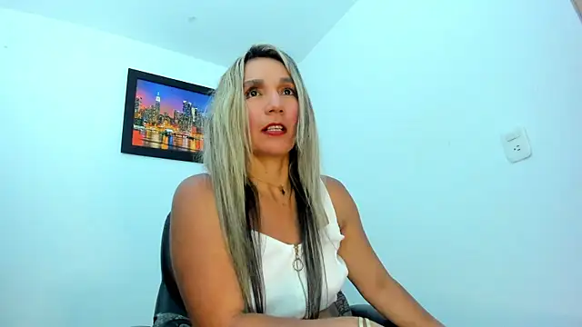 Ms lunaRose online show from October 18, 2:58 am