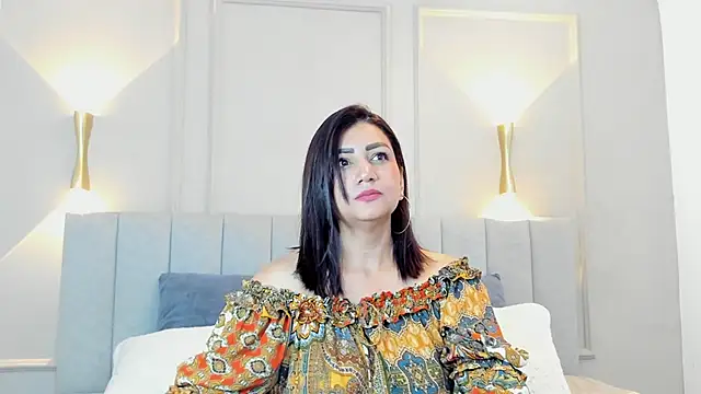 victoria bourne online show from October 11, 7:23 pm