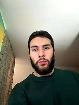 Snapshot of Diicaprio69 chatting on September 28, 9:31 pm Diicaprio69 online show from September 28, 9:31 pm